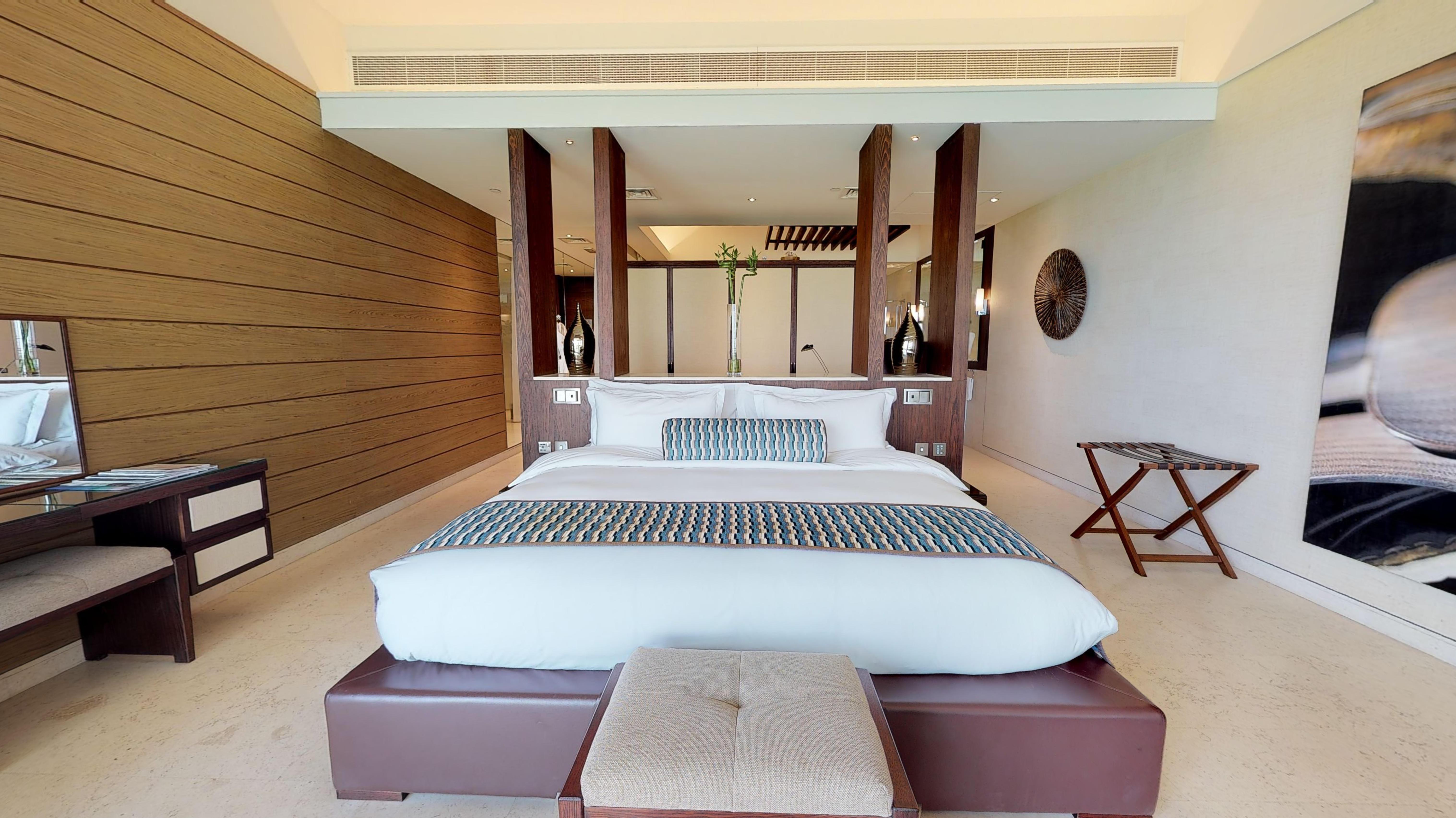 Melia Desert Palm Member Of Melia Collection Dubai Buitenkant foto A bedroom at the Oberoi Beach Resort, Dubai