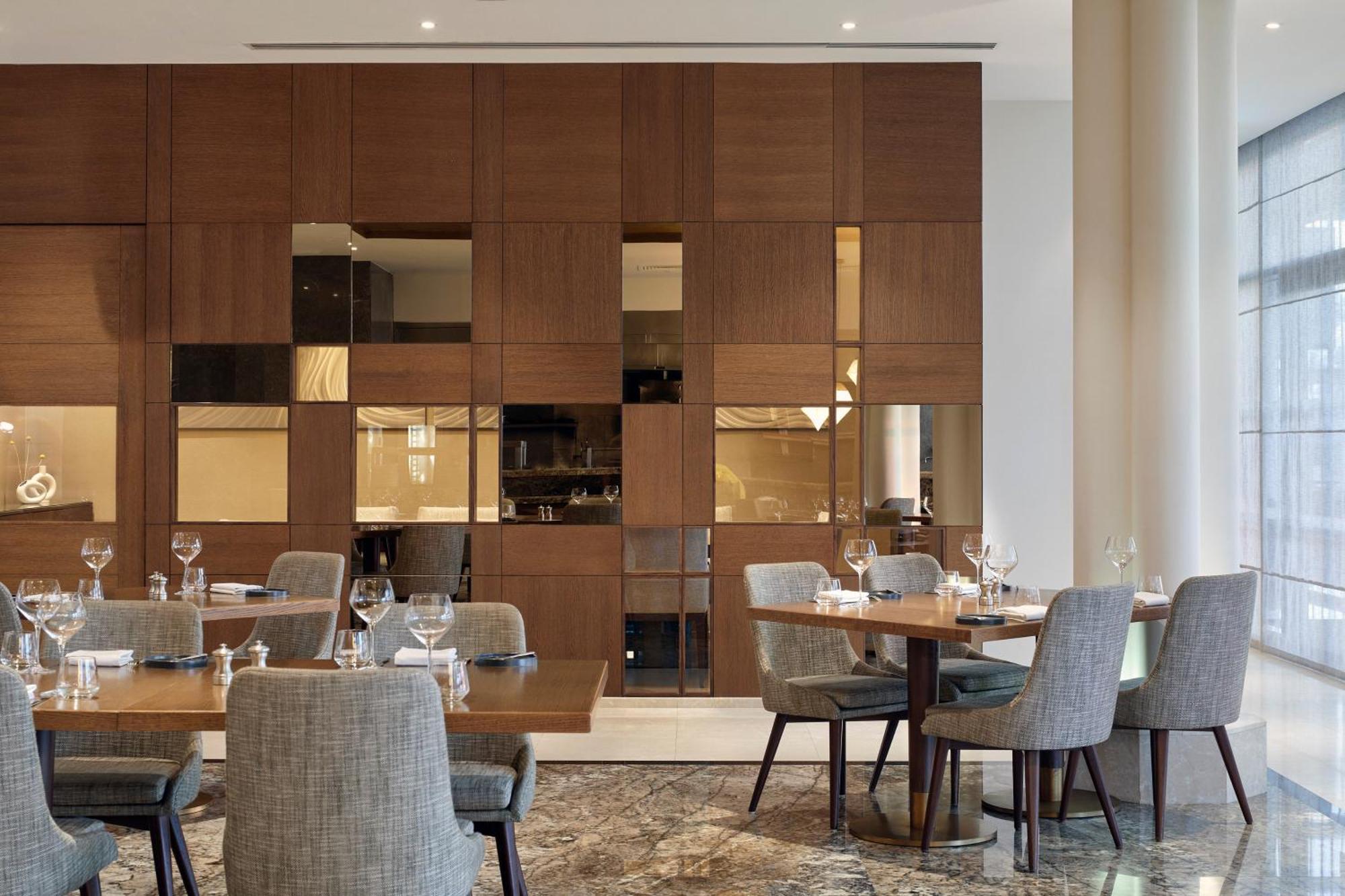 Melia Desert Palm Member Of Melia Collection Dubai Buitenkant foto The restaurant