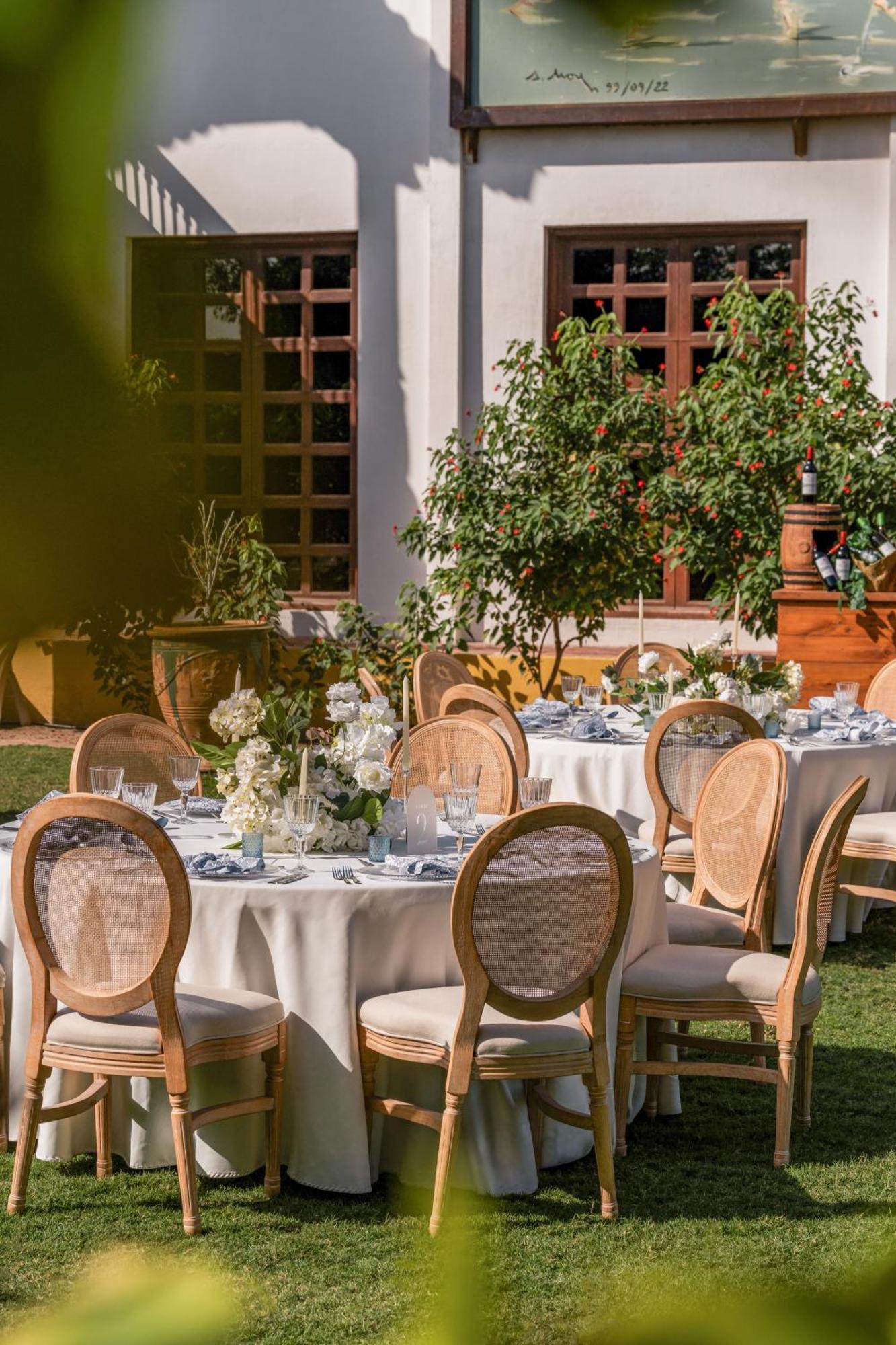 Melia Desert Palm Member Of Melia Collection Dubai Buitenkant foto A wedding reception at the hotel